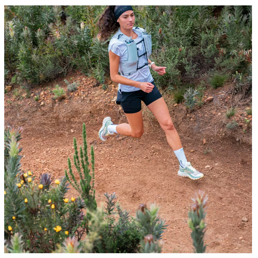 Tất chạy bộ cổ cao mỏng nhẹ - 04101246-RNS